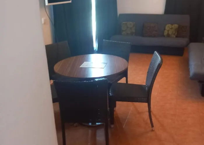 Mistral-rare 6 Pers, Parking, Wifi, ,clim, Piscines Lägenhet *