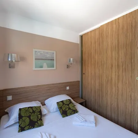 公寓 Mistral-rare 6 Pers, Parking, Wifi, ,clim, Piscines 昂蒂布